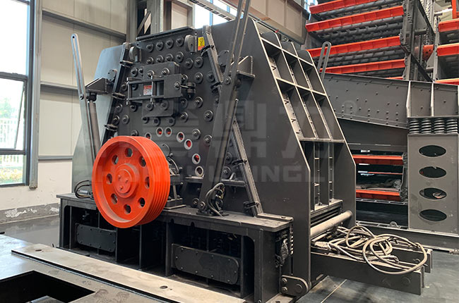 雙腔硬巖破碎機