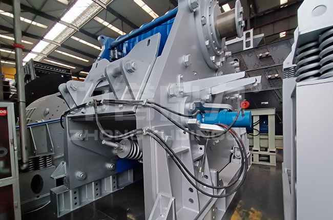 大型砂石破碎機(jī)