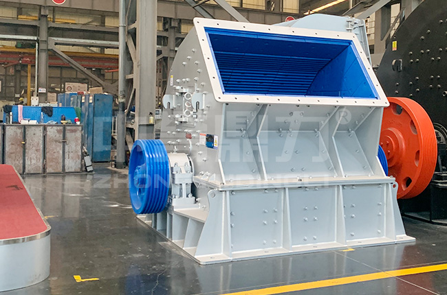 錘式制砂機(jī)