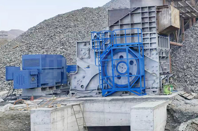 旋回式破碎機(jī)的優(yōu)缺點 旋回式破碎機(jī)的優(yōu)缺點