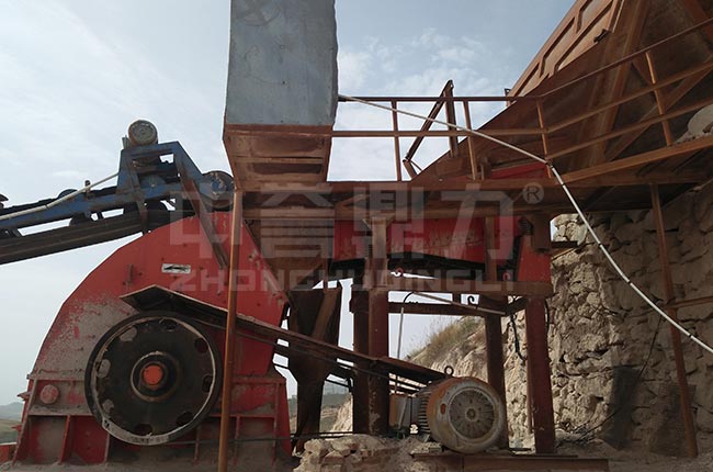 寧夏萌城時(shí)產(chǎn)300噸砂石生產(chǎn)線 寧夏萌城時(shí)產(chǎn)300噸砂石生產(chǎn)線