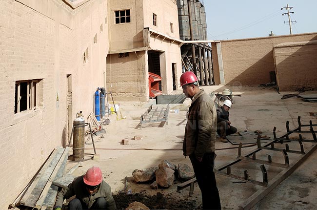 ����ِ�R�r�a(ch��n)300����ʯ���a(ch��n)��