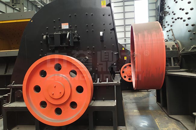 錘式破碎機(jī)的堵料解決方法 錘式破碎機(jī)的堵料解決方法