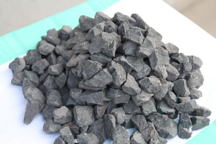 人工砂巖中針片狀含量的與試驗(yàn)