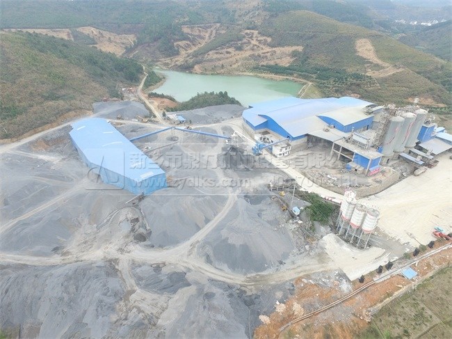 碎石機(jī)生產(chǎn)線生產(chǎn)現(xiàn)場(chǎng)