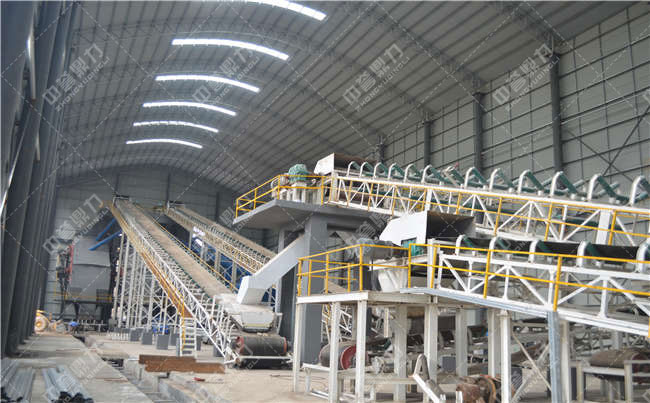 環(huán)保石子生產(chǎn)線設(shè)備室內(nèi)現(xiàn)場(chǎng)