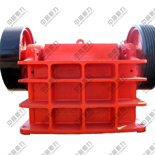 顎式破碎機(jī)操作時(shí)應(yīng)注意哪些事項(xiàng)