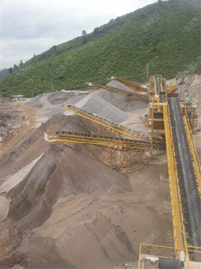 碎石設(shè)備生產(chǎn)線(xiàn)流程_時(shí)產(chǎn)200噸碎石生產(chǎn)線(xiàn)多少錢(qián)?