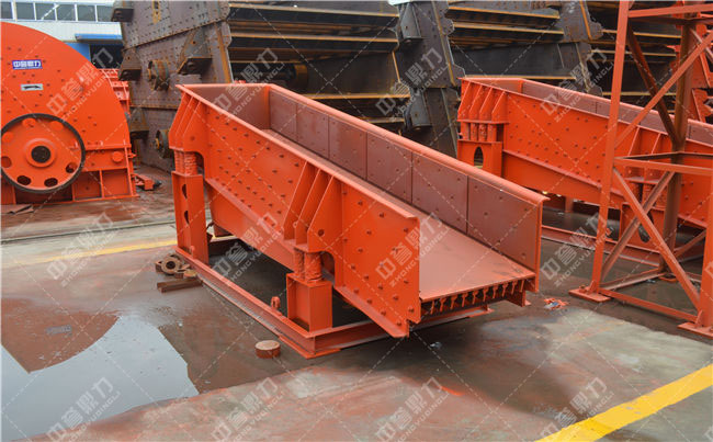 振動(dòng)喂料機(jī)